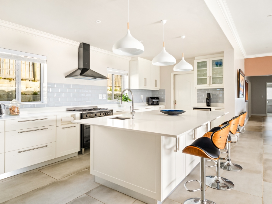 4 Bedroom Property for Sale in Knysna Heights Western Cape